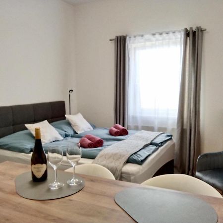 Air-Conditioned, Quiet Apartment - Center Of Sankt Poelten - Smart Tv Εξωτερικό φωτογραφία